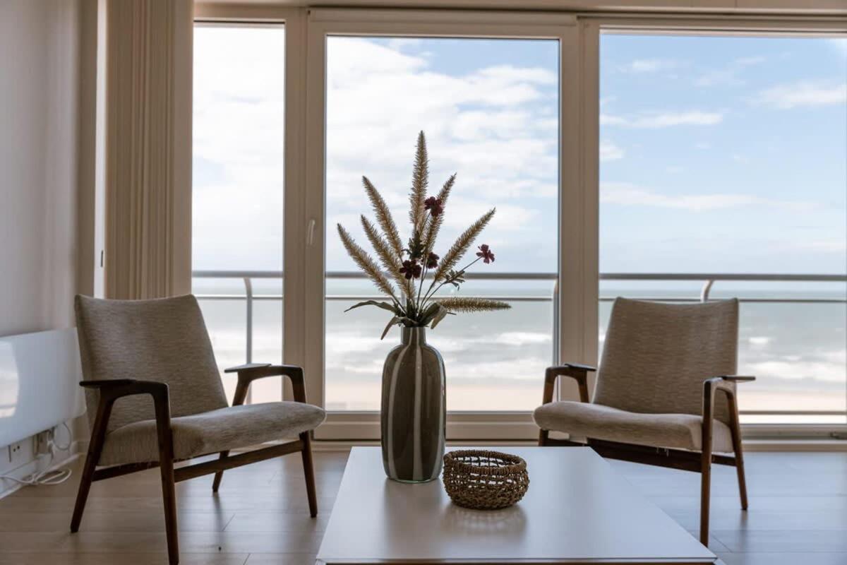 Huswell - Bright Seaview Apartment In Oostende Exterior photo