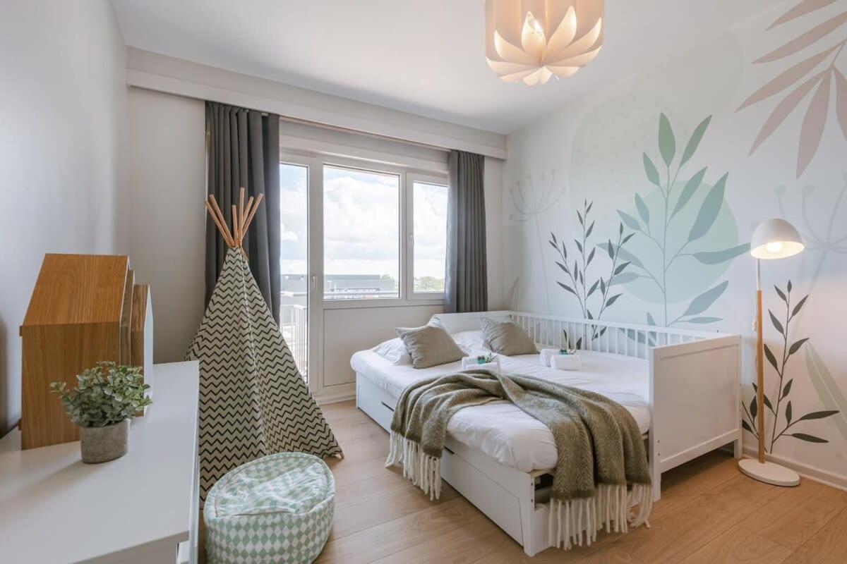 Huswell - Bright Seaview Apartment In Oostende Exterior photo